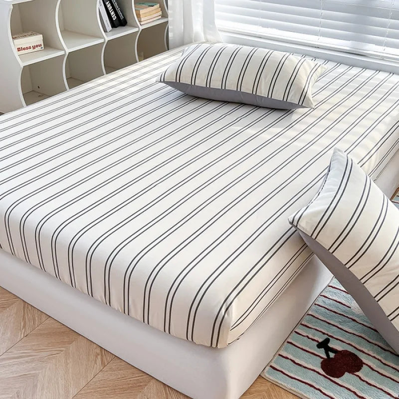 Machine Washable Fitted Mattress Protector. Non-Slip Deep Pocket Mattress Cover