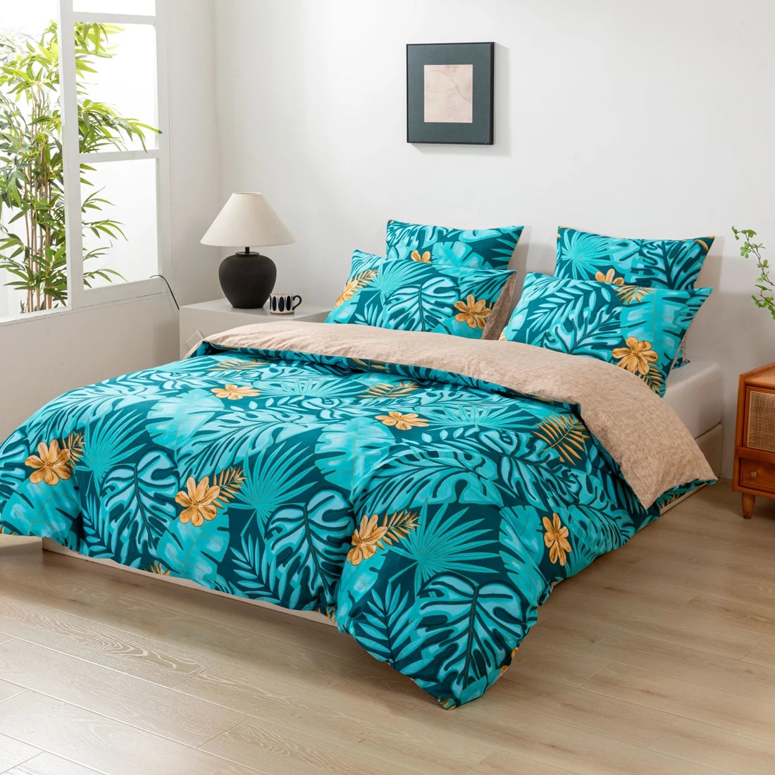 Queen Duvet Cover, Super Soft Breathable Easy Care Duvet Cover, Floral Farmhouse Bedding 3-Piece Set with Zipper Closure