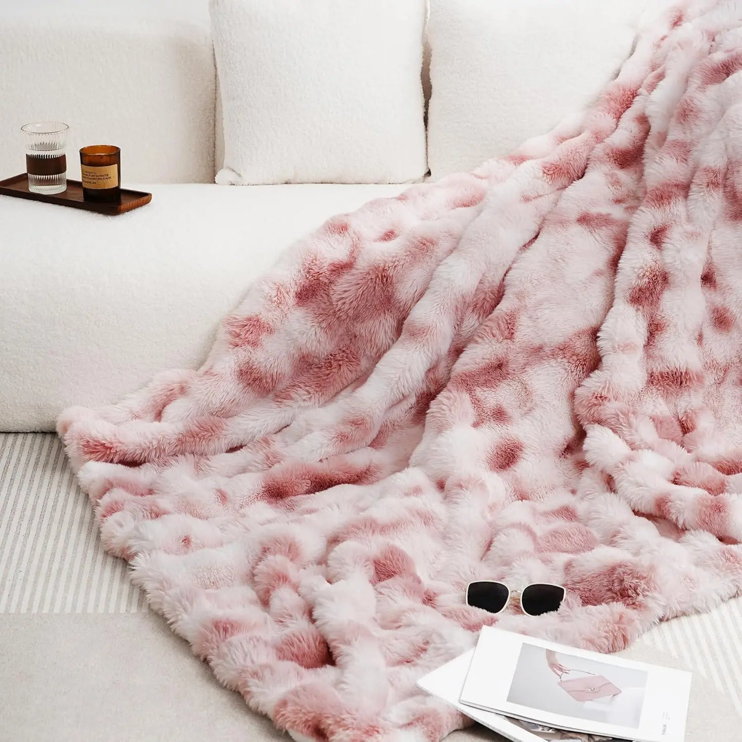 Luxury Chunky Knit Faux Fur Blanket .Ultra Soft Cozy Throw for Bed, Sofa & Home Décor