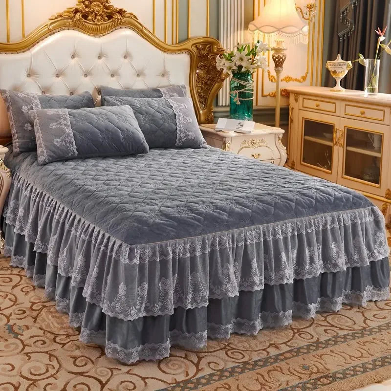 Elegant 3-Piece Lace Fitted Bedspread Set