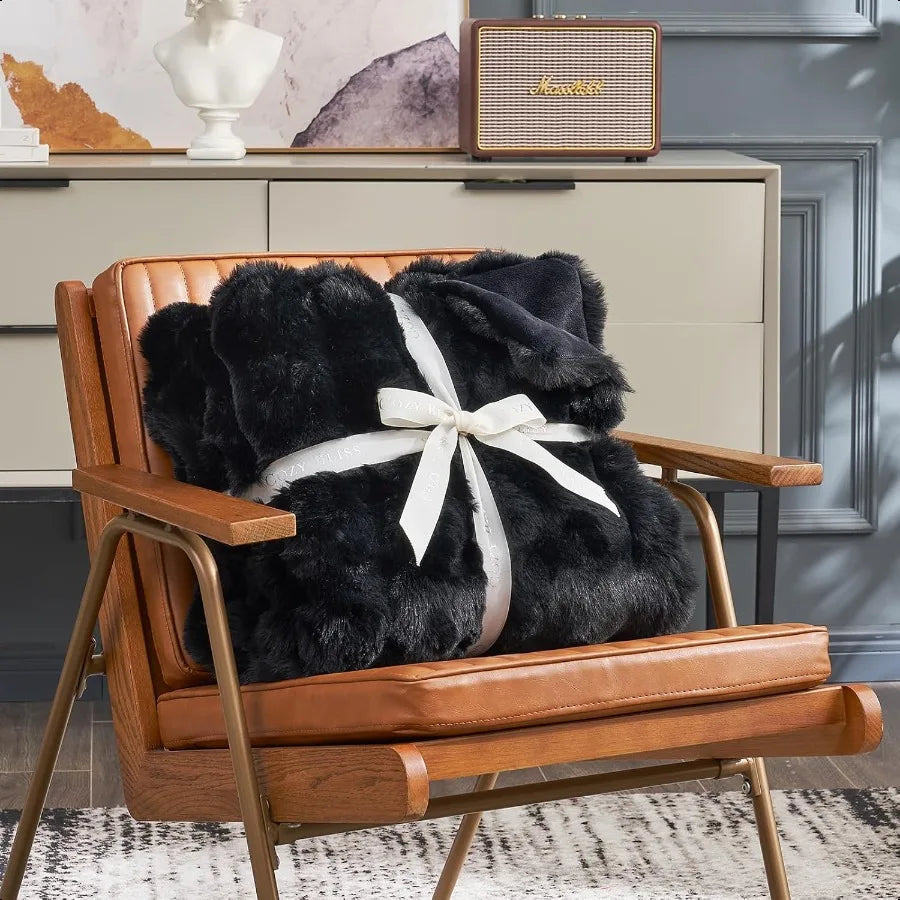 Luxury Faux Fur Throw Blanket .Ultra Soft Plush Bubble Blanket for Couch, Bed & Sofa