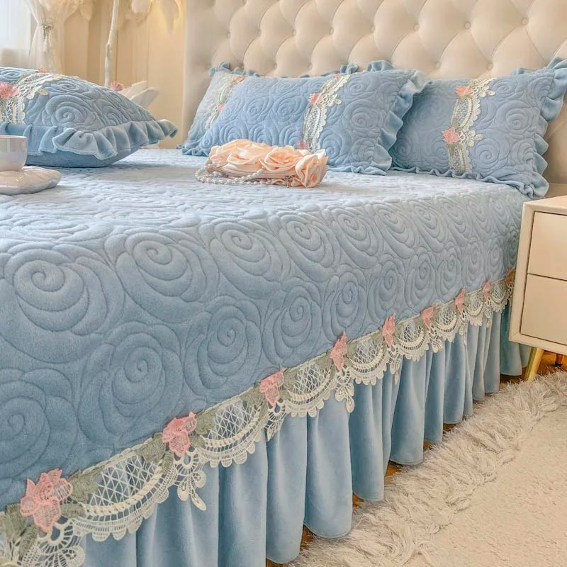 Luxury Velvet Fleece Ruffled Bedspread Set