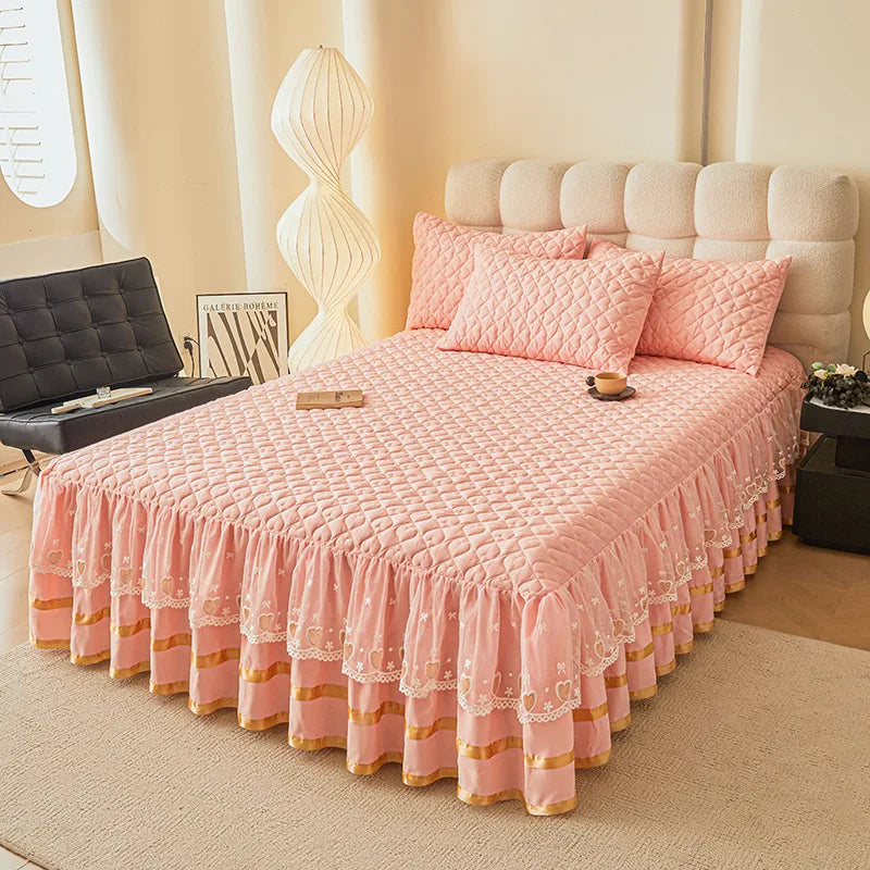Elegant Quilted Ruffle Bedspread Set