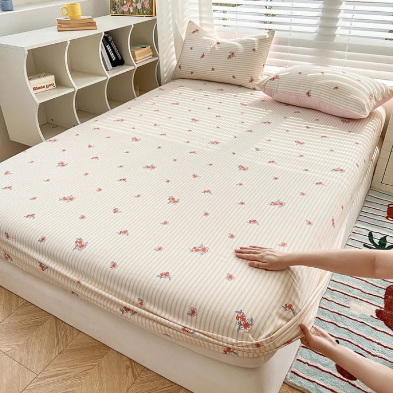 Machine Washable Fitted Mattress Protector. Non-Slip Deep Pocket Mattress Cover
