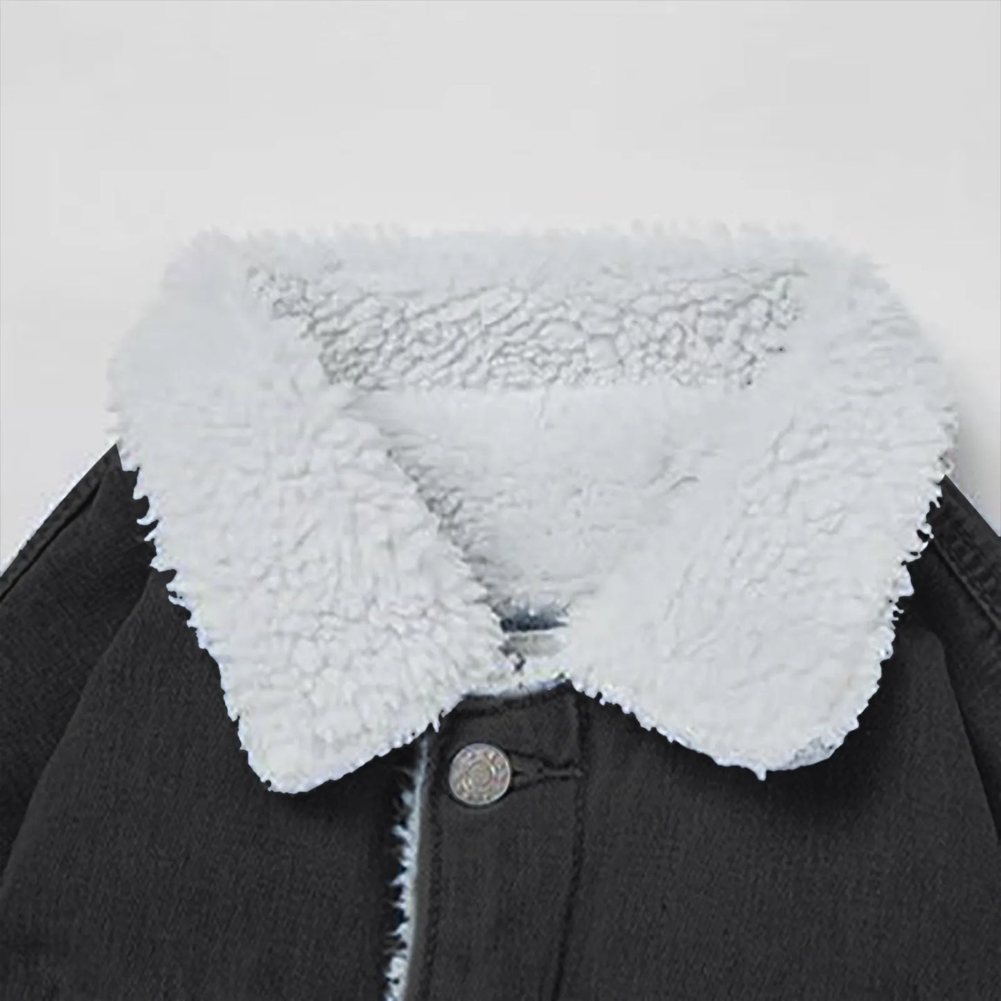 Vintage Sherpa Lined Men’s Trucker Jacket . Warm Casual Denim Coat for Everyday Comfort