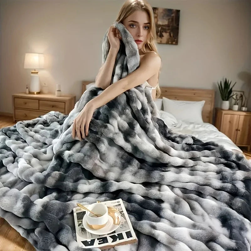 Luxury Chunky Knit Faux Fur Blanket .Ultra Soft Cozy Throw for Bed, Sofa & Home Décor