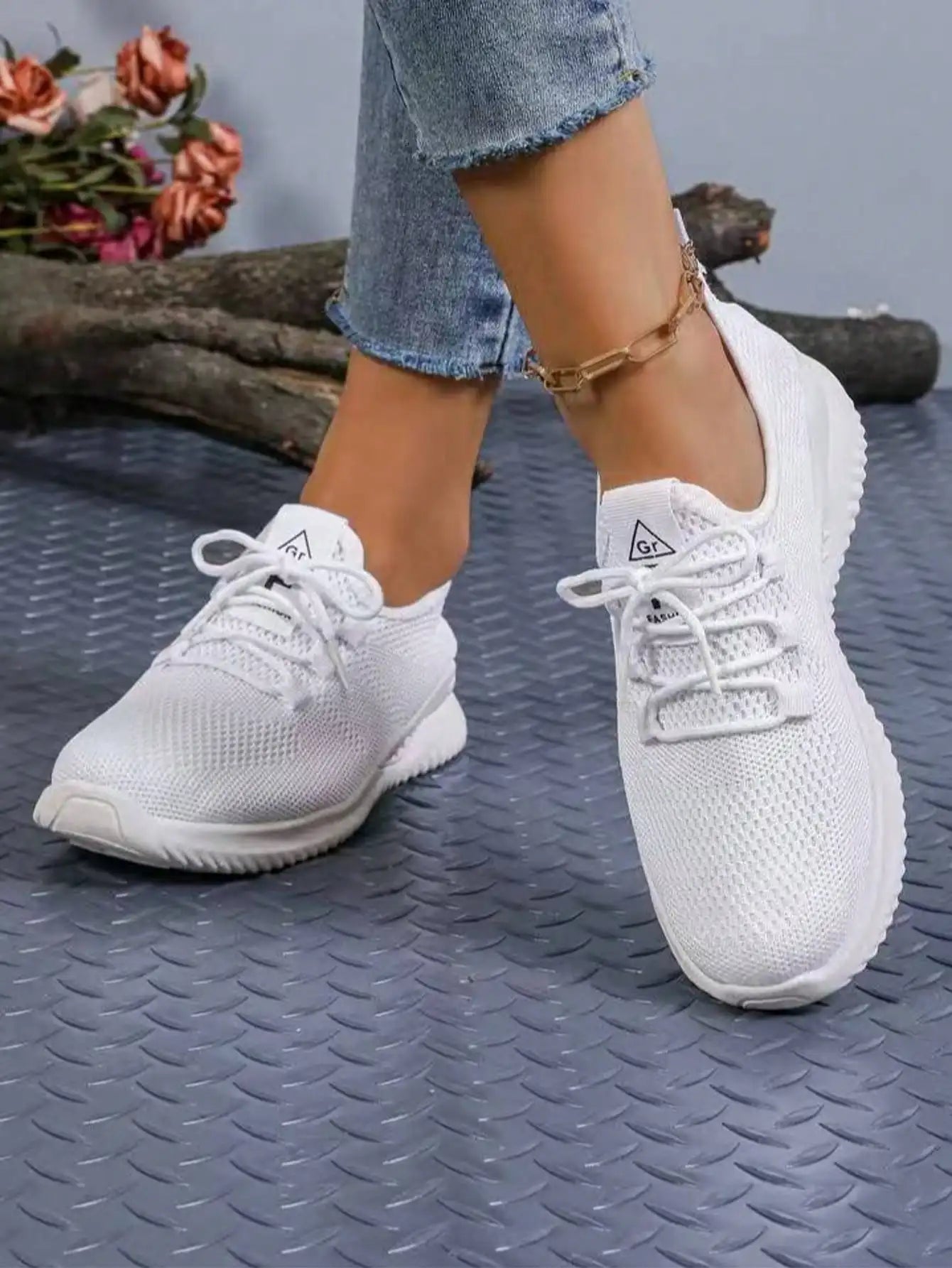 Women’s Lightweight Walking Sneakers .Breathable Mesh Comfort Shoes