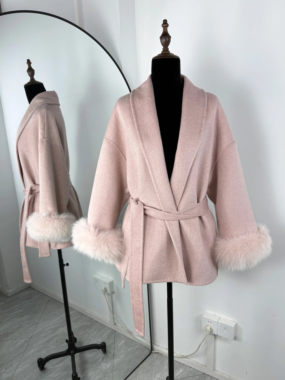 Women's Short Faux Fur Coat – Elegant Belted Winter Jacket with Shawl Collar