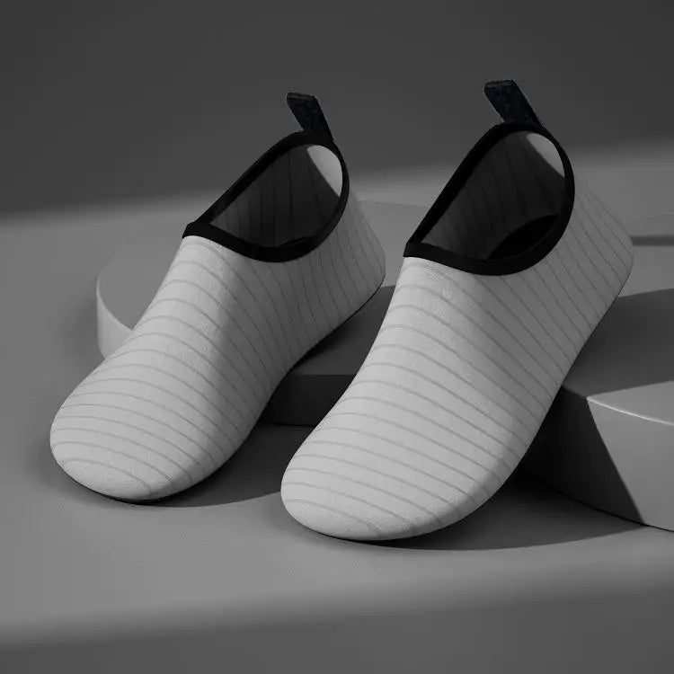 Quick-Dry Water Shoes for Men & Women .Lightweight Aqua Socks for Beach, Pool & Water Sports