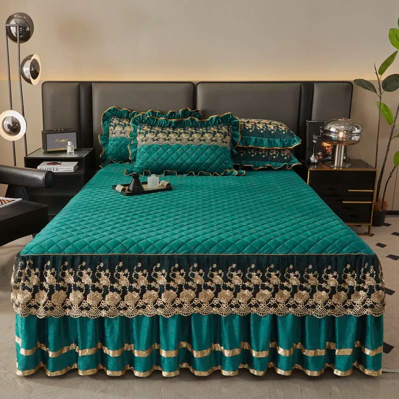 Luxury European Lace Velvet Bedspread Set