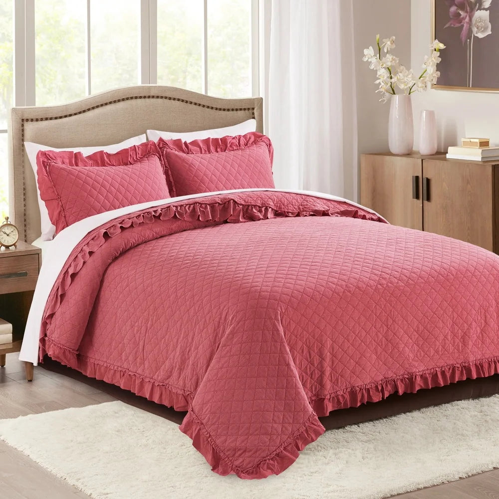 3 Piece Queen Quilt Set Soft Microfiber Bedspread Vintage Design Lightweight Coverlet Includes Pillow Shams Easy Care Machine