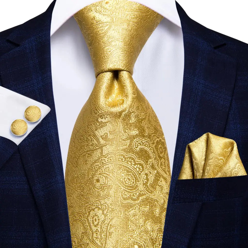 Men’s Gold Patterned Necktie. Wedding & Formal Wear
